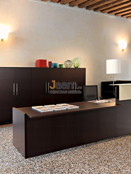 Стойка ресепшн Factory